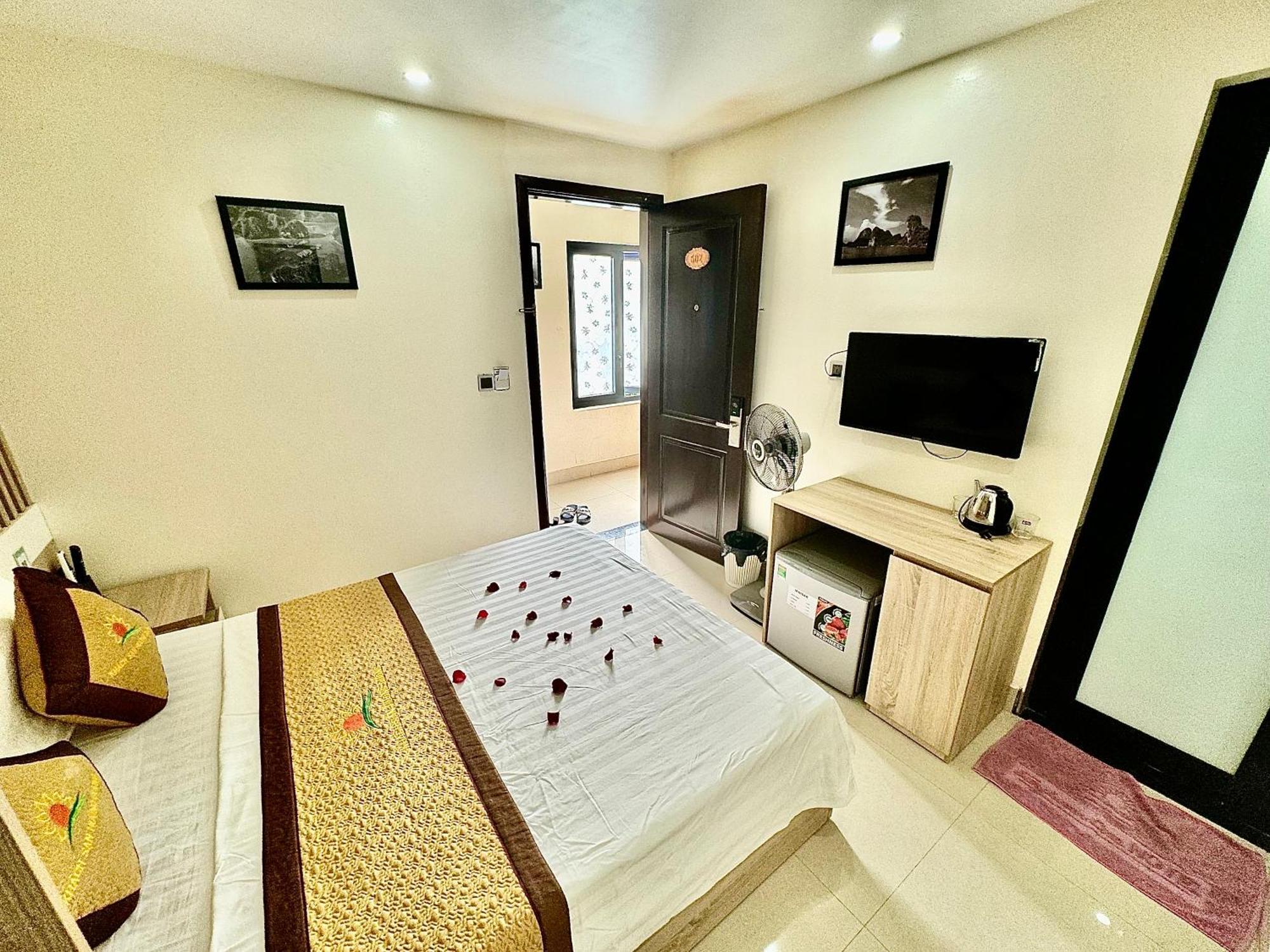 Sunflower Catba Hotel Dong Khe Sau Buitenkant foto